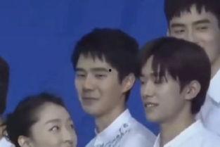 吃瓜看的眼神,揭秘吃瓜群众的独特眼神